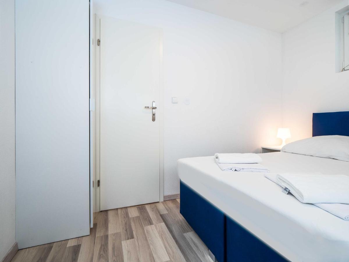 Mediteran Travel Mobile Homes Miran Pirovac Exterior foto
