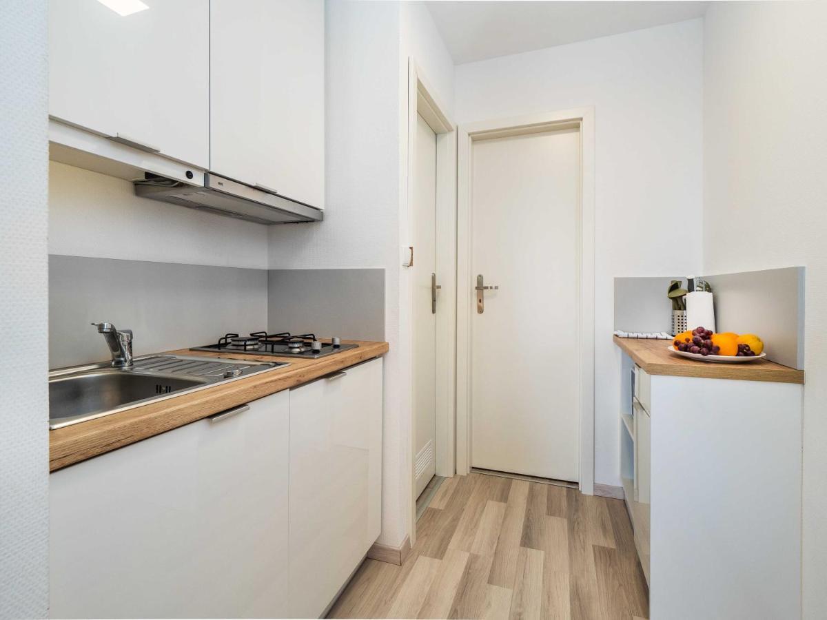 Mediteran Travel Mobile Homes Miran Pirovac Exterior foto